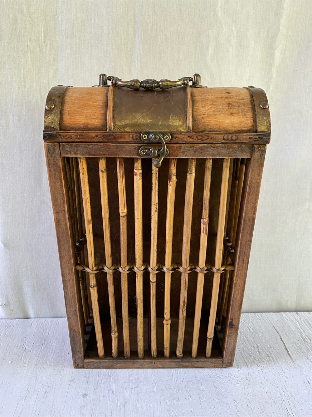 Bamboo & Wood Lattice Box 2 Wine Bottle Holder Tan/Brown w/ metal accents